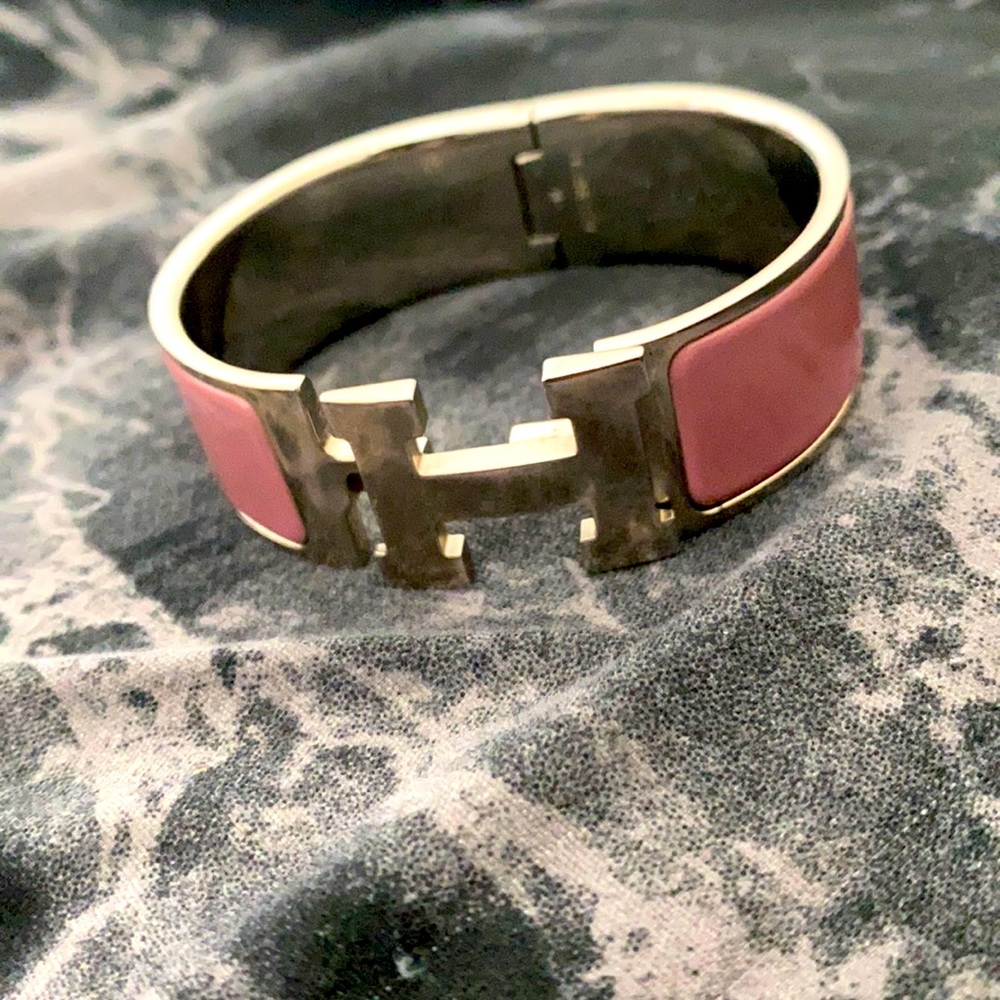 Hermes
Clic H Bracelet Enamel Narrow - Picture 1 of 4